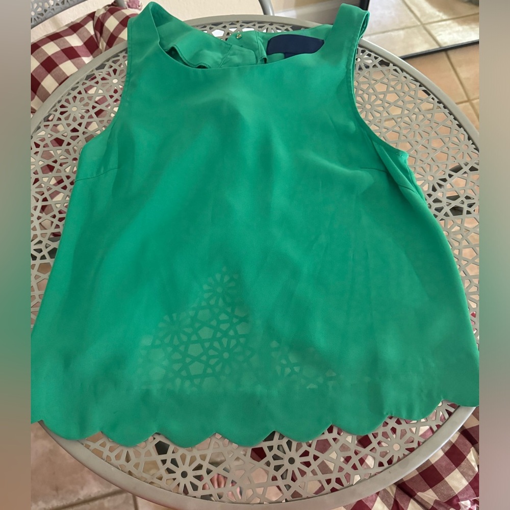 Green sheath top
